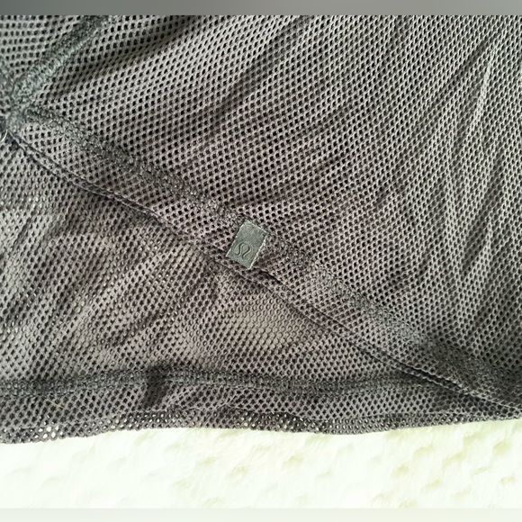 Sheer see-through lululemon tank - Picture 4 of 5